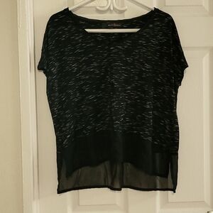 XL willow & Thread black and white specks crop top.